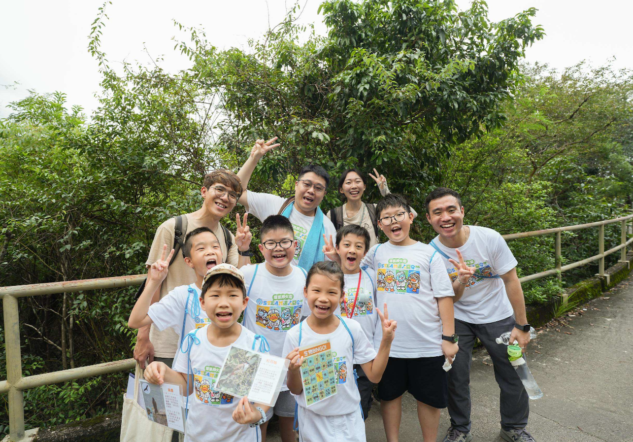 The Summer Camp instructors guided students through exciting out-of-classroom activities to explore our local ecosystem.