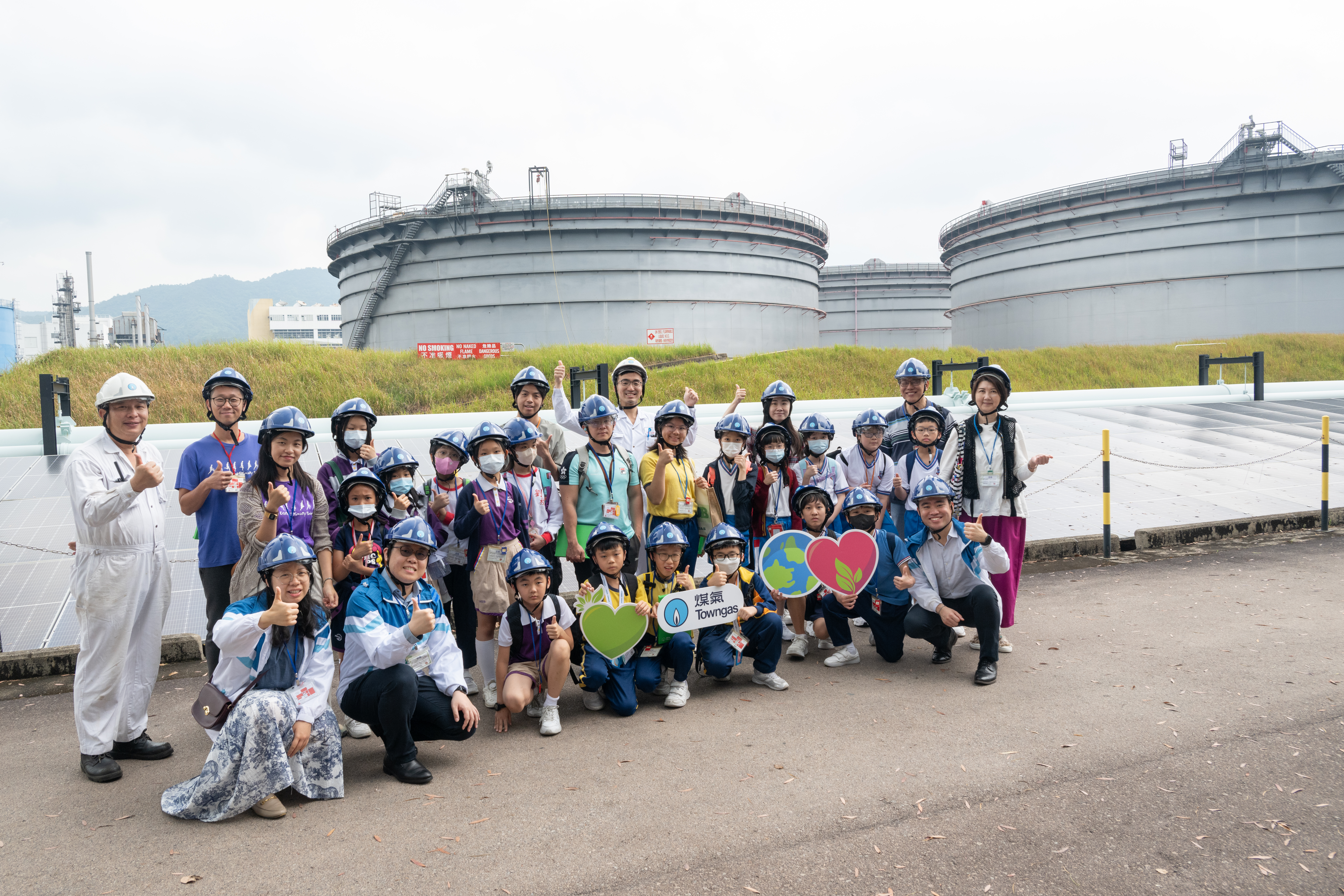 Green Flame Campus Ambassadors may visit Tai Po Gas Production Plant to learn about the town gas production process.